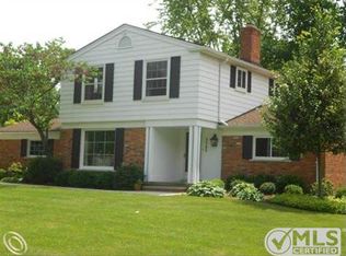 2505 Oxford Dr, Troy, MI