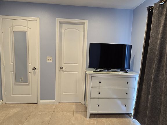 5th image of 9501 Skylark Blvd #Q