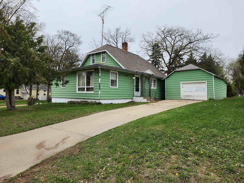 223 Main St NW, Menahga, MN 56464 Zillow