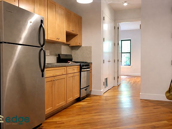 3rd image of 48 Wilson Ave #4R