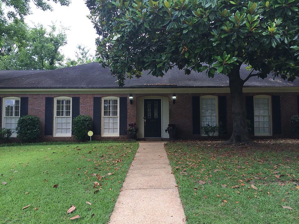 1st image of 397 Riverdale Dr
