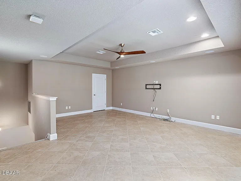 829 Pinewood Dr — Photo 25