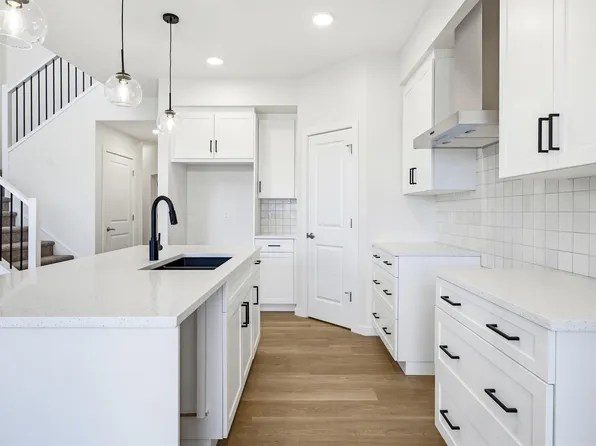 5107 69th St, Beaumont, AB T4X 2Z7