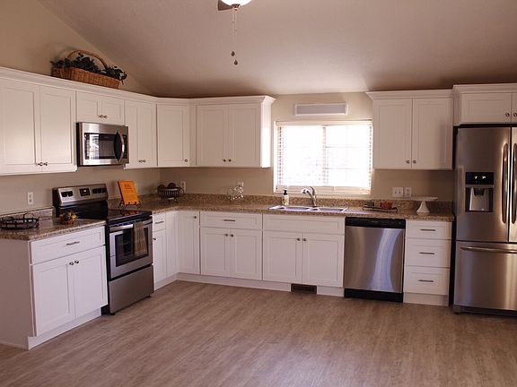 2nd image of 193 Dale Ln