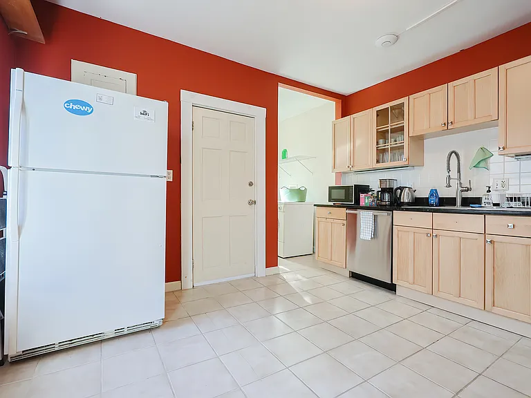 51 Whitten St #3 — Photo 13