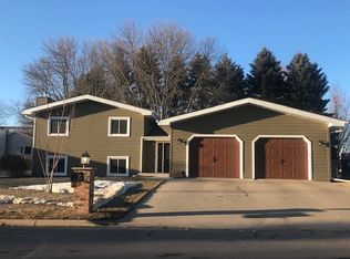 1509 7th Ave NE, Watertown, SD 57201
