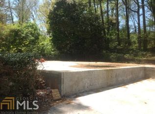 493 Stonehedge Dr, Stone Mountain, GA 30087