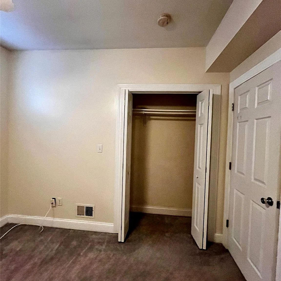 1 bed, 1.0 bath, 2693 sqft, $1,850 — Photo 4