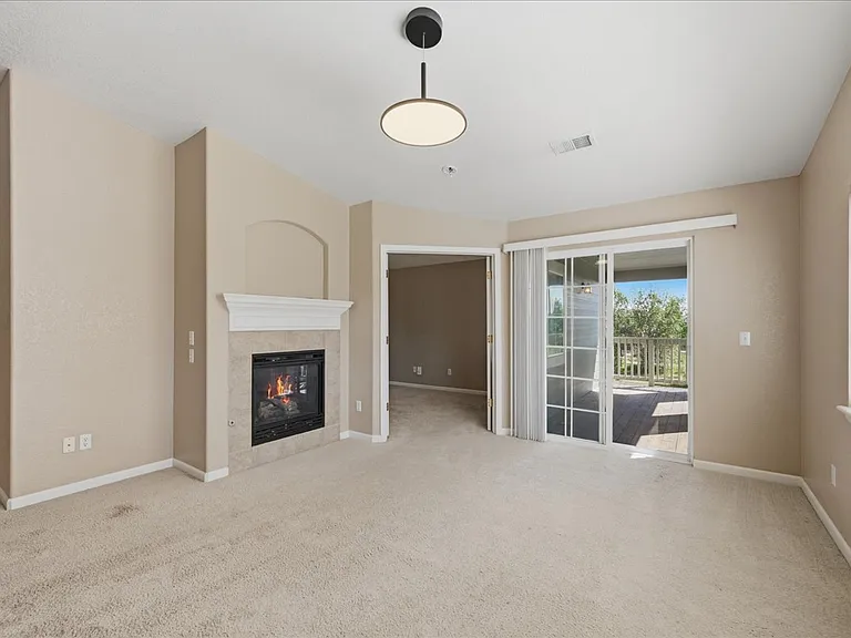 1420 Whitehall Dr #A — Photo 6