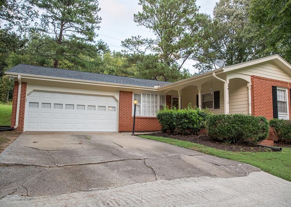 1st image of 204 Meadow Ln