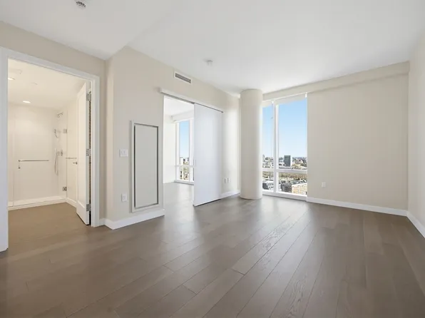 188 Brookline Ave Unit 19D, Boston, MA 02215