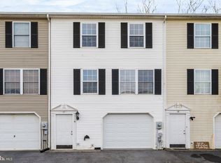 17 Morningstar Dr, Hedgesville, WV 25427