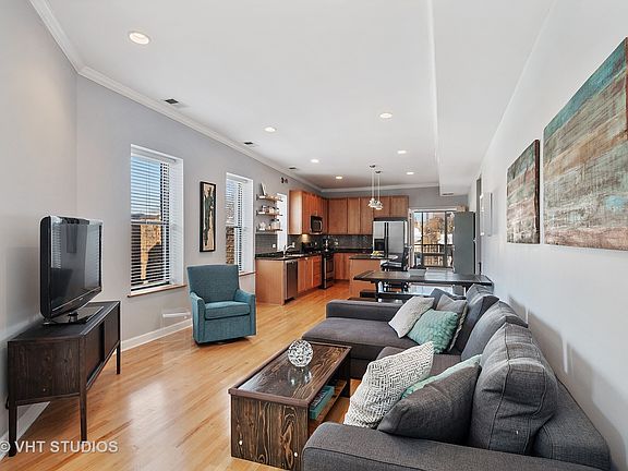 2nd image of 1422 W Carmen Ave APT 3