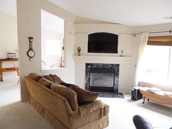 3rd image of 929 Asbury Dr #929