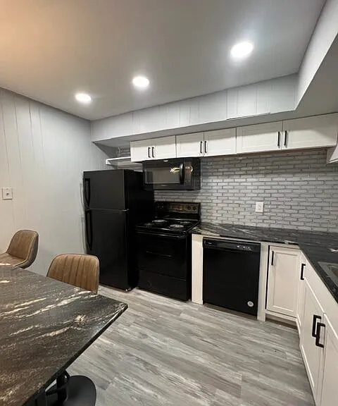 401 Smith St #B9 — Photo 8