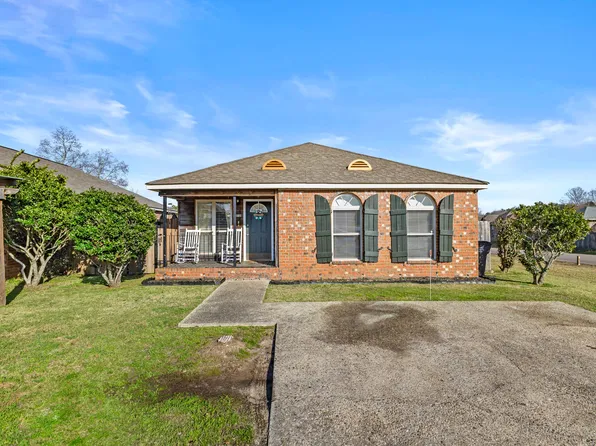 2 Venice Dr, Hattiesburg, MS 39402
