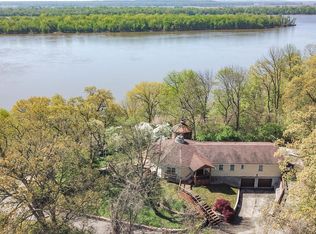 26582 Lockhaven Hl, Godfrey, IL 62035