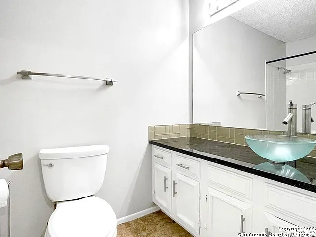 11520 Huebner Rd #108 — Photo 25