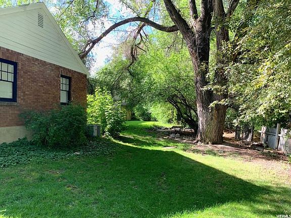 5th image of 1174 E Elgin Ave