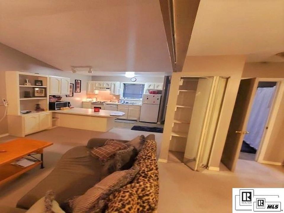 2nd image of 106C Willow Branch Dr