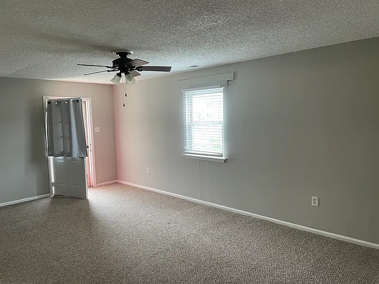 402 Corinthian Ave #A — Photo 4