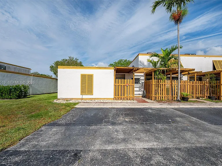 1220 SW 131st Place Cir W #1220 — Photo 29