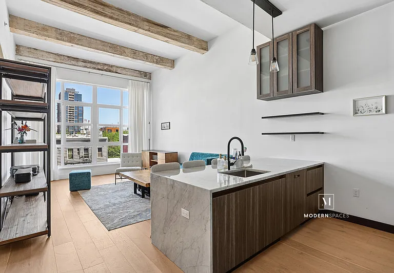 5-33 48th Ave #3C — Photo 1