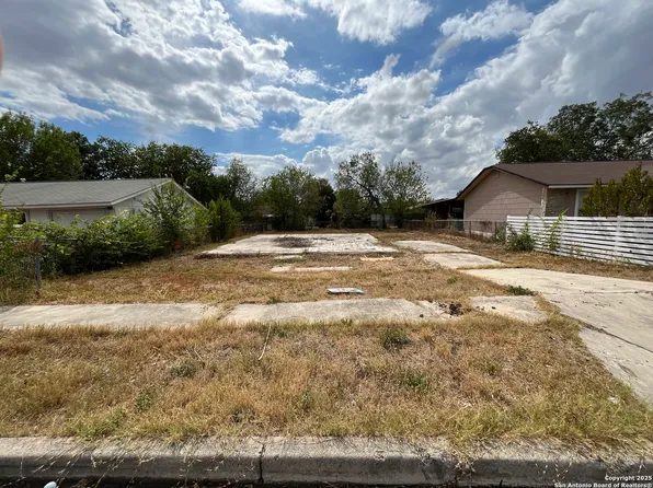 5730 Broken Lance LOT 8, San Antonio, TX 78242