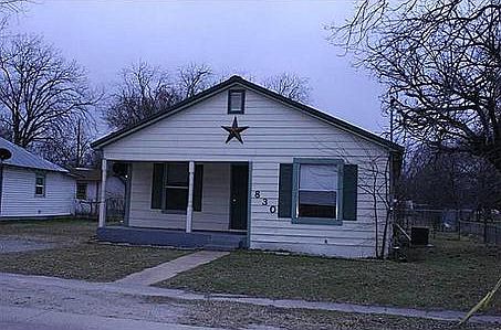 1st image of 830 N Belknap St