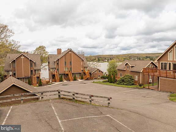 5th image of 5 Hartwood Dr Unit H