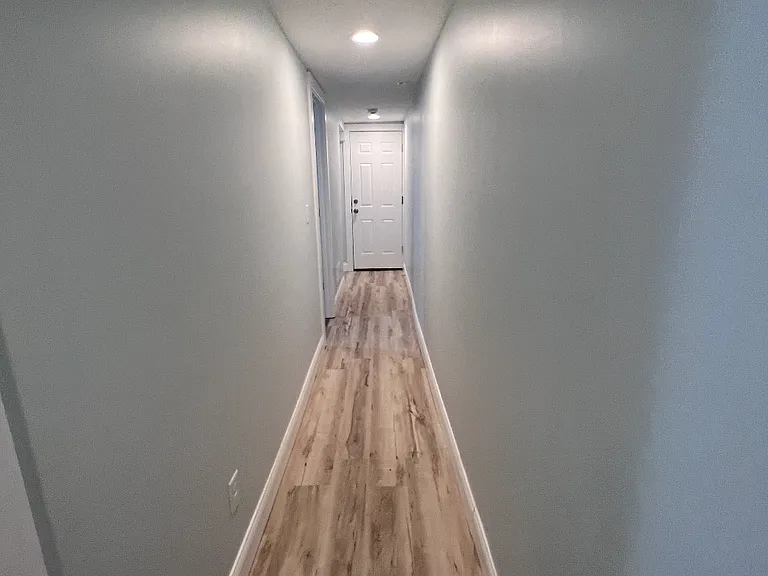 910 Oliver Ave N #2 — Photo 2