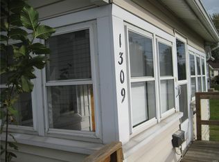 1309 Milton Rd, Alton, IL 62002