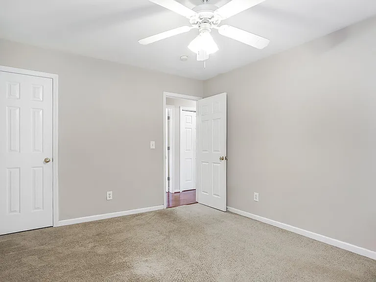 621 Groveton Trl — Photo 13