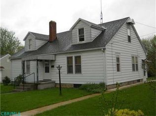 214 Eyman Park Dr, Washington Court House, OH 43160