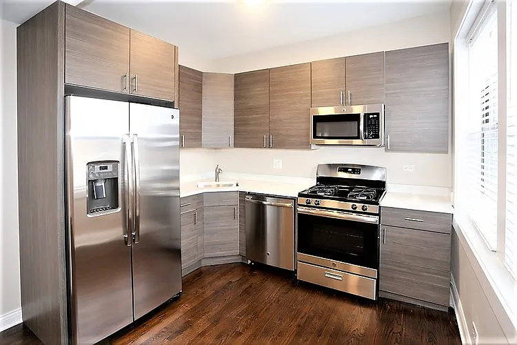 2228 N Sawyer Ave #2230-1W — Photo 1