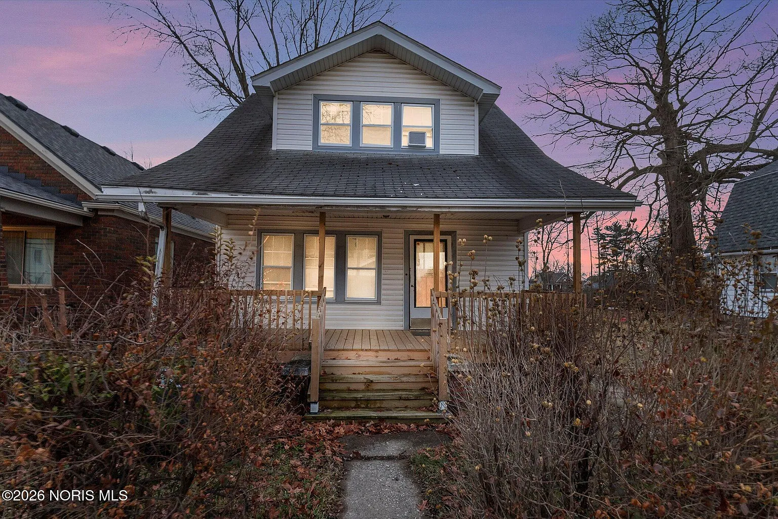 1805 Oakwood Ave photo 1