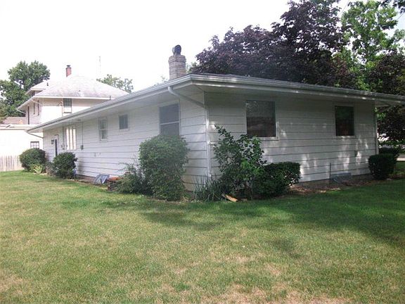 5th image of 1101 Laurel St