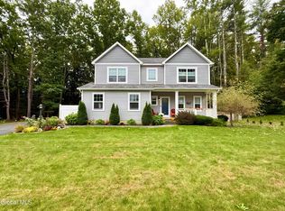 10 Ushu Ct, Gansevoort, NY 12831