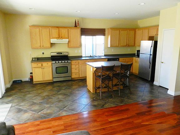 5th image of 844 Plumeria St