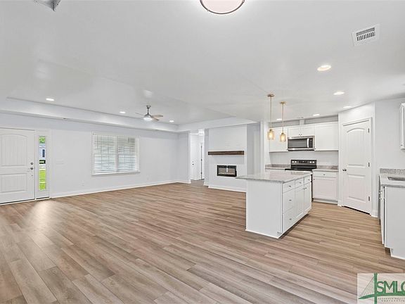 4th image of 307 Dilmus Jackson Street
