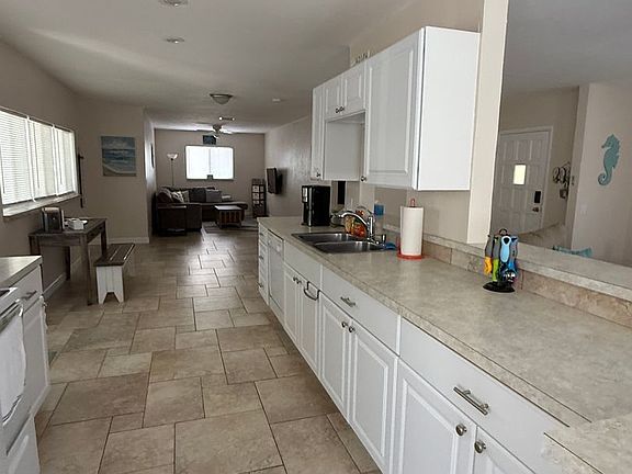 3rd image of 217 5th Ave
