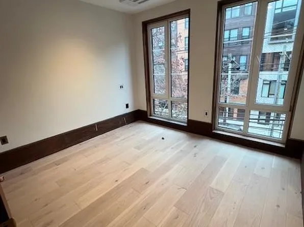 87 Jefferson Street image 11 of 12