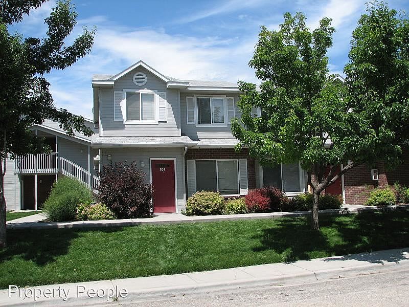 2nd image of 3021 W Stewart Ave APT 103