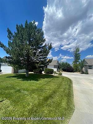 2nd image of 12 W Ridge Ct