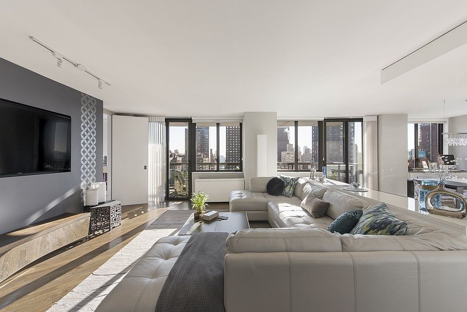 1st image of 300 E 54th St #18JKL