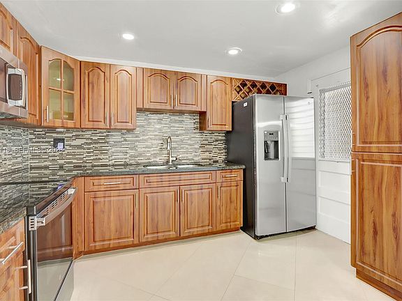 3rd image of 1475 NE 125th Ter APT 408H