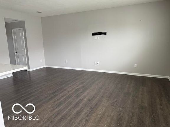 4th image of 6389 Wasco Dr