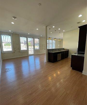 2nd image of 611 Julia St #B