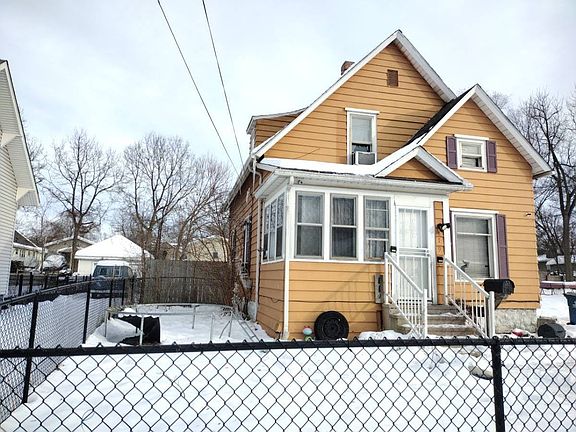 3rd image of 119 Caine St