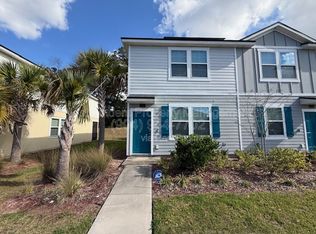 877 Gate Run Rd, Jacksonville, FL 32211